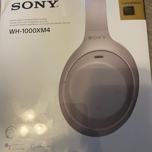 New Sony WH-1000XM3 Wireless Noise Cancelling Headphone WH1000XM3 Silver